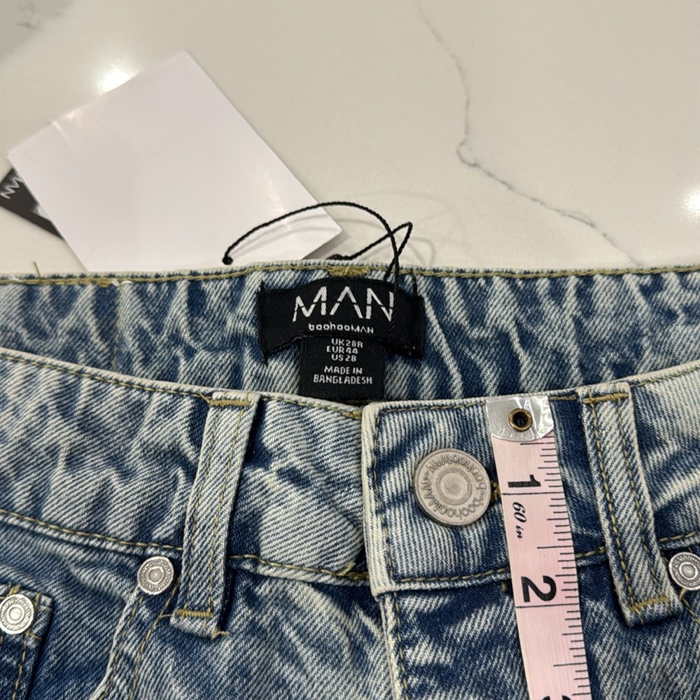 Straight Rigid Jean - Picture 8 of 9